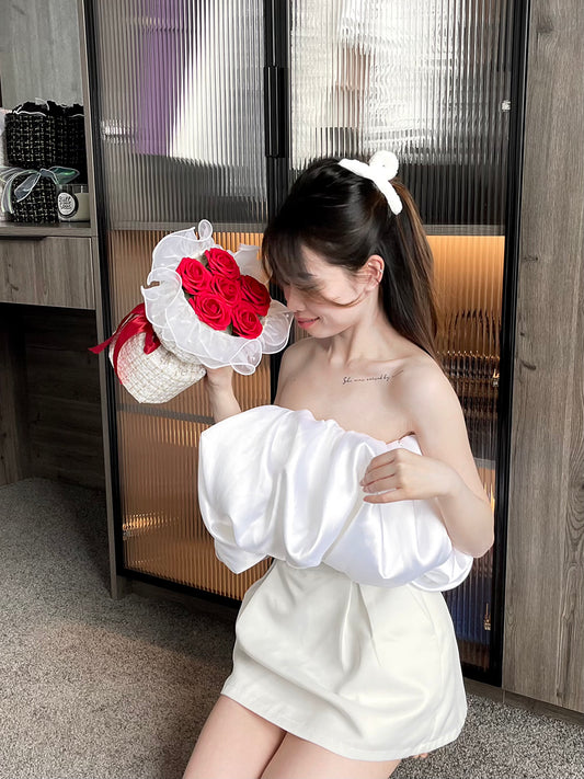 Ivory Tweed Posy